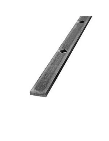 Pletina perforada de 40x8 mm para rombo de 20 mm. - Arteferro