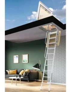 Escalera TRAMO Terraza instalada bajo una salida a cubierta