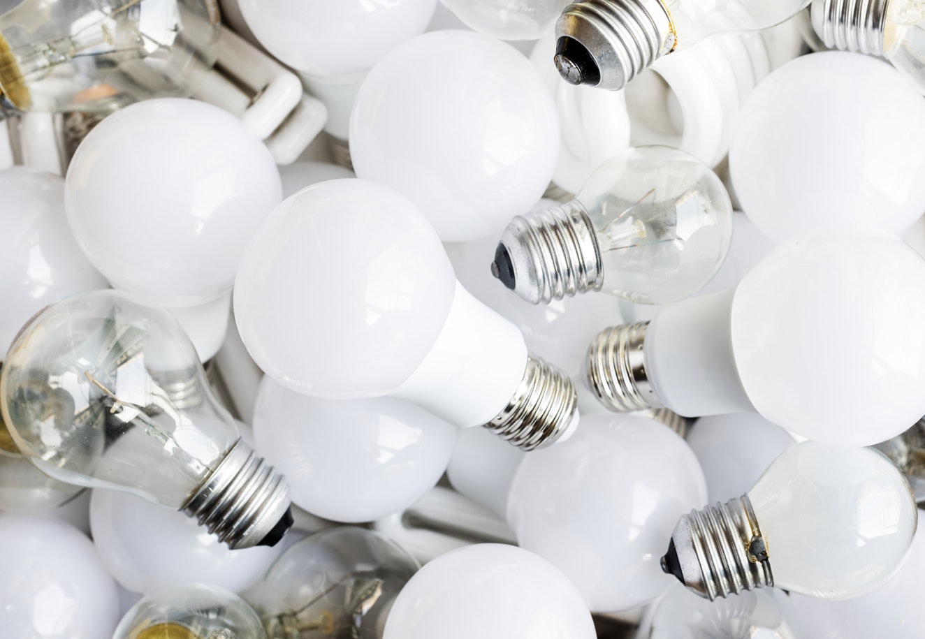 Diferencias entre las bombillas LED y de bajo consumo