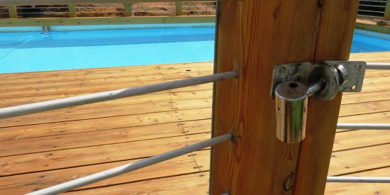 vallas de seguridad en piscinas públicas Barmet